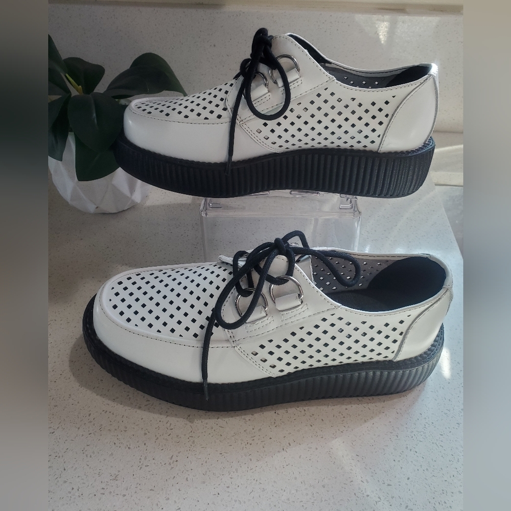 T.U.K White Leather Perforated Viva Mondo Creeper Emo Gothic Platform Style Sz 8